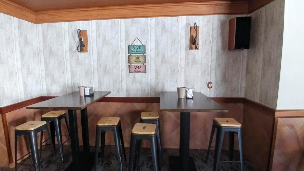 Hostal Rural El Padul ภายนอก รูปภาพ